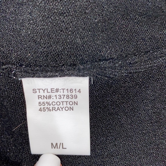 DREAMERS black sweater lattice back size medium/large - Picture 9 of 9